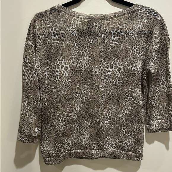Reserved Leopard Print Sweater - Picture 2 of 4